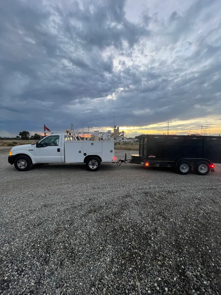 Crane truck + dump trailer